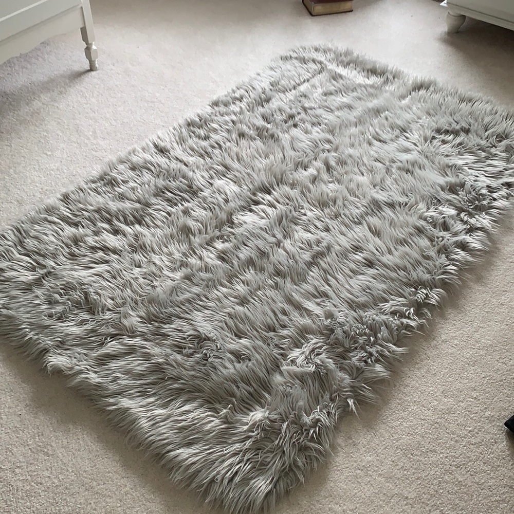 Fur rug